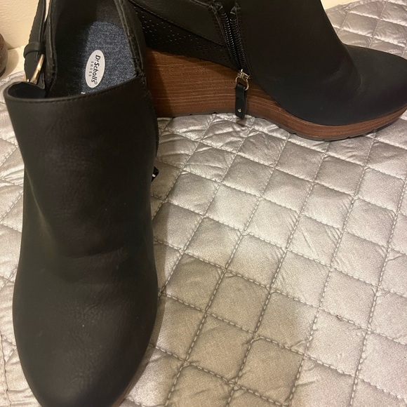 Dr. Scholl’s Wedge Bootie - Picture 3 of 7